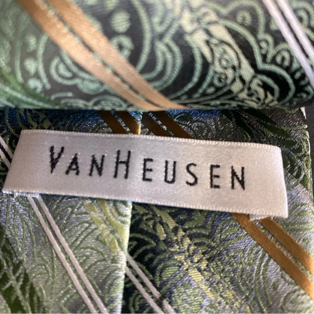 Van Heusen 100% Polyester Green‎ Gold White Striped Paisley Neck Tie